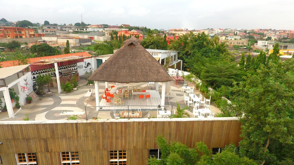 Bushman Cafe Hotel Abidjan Eksteriør bilde