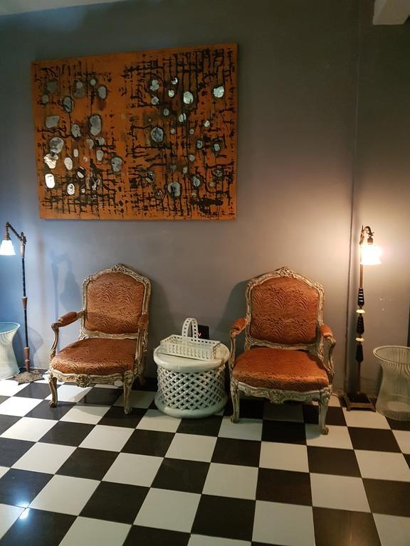 Bushman Cafe Hotel Abidjan Eksteriør bilde