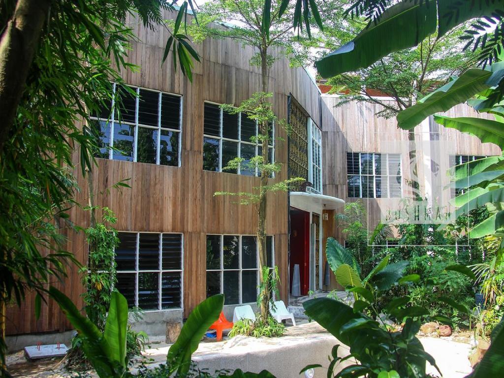 Bushman Cafe Hotel Abidjan Eksteriør bilde